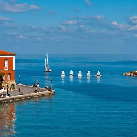 Aristea's 2nd Floor アパート