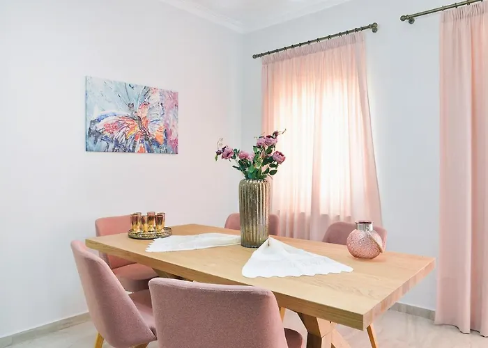 Aristea's 2nd Floor 公寓